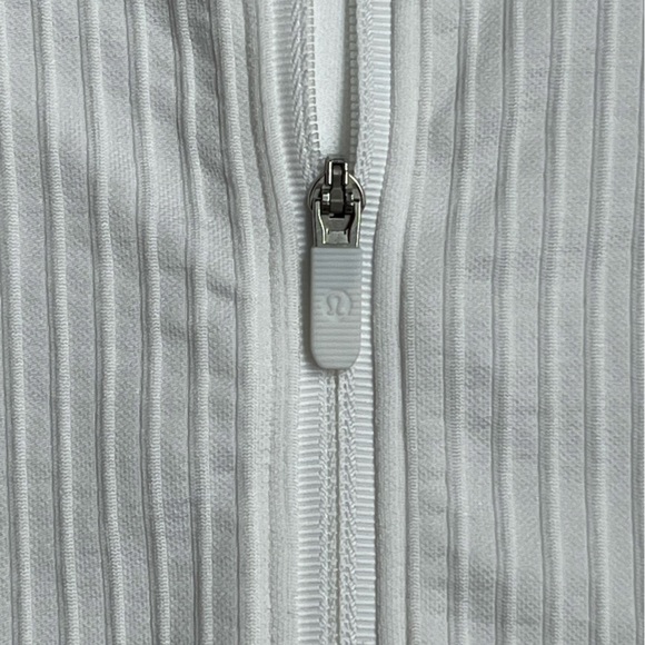 Lululemon Rest Less Cropped Half Zip White Size 4 (1127) - Picture 4 of 6